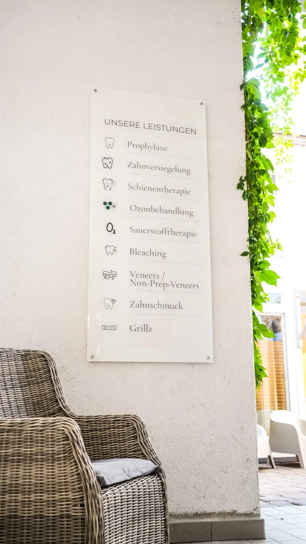 Platz zum Warten im Dental Spa Konstanz